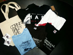 EMI ROCKS「夏フェス、この曲が聴きたい！」投稿企画、アーティストの非売品グッズも当たります！