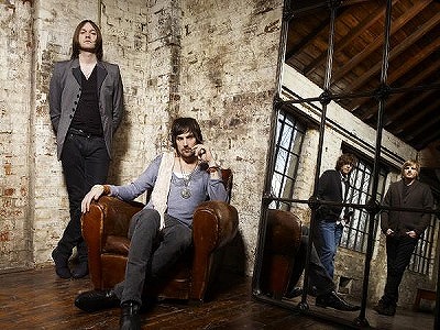 KASABIANが、ワールドカップ祝賀パーティー＆ライヴを企画。