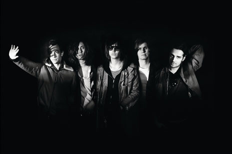 THE STROKESのJulian Casablancas、Buddy Hollyトリビュート盤への提供曲がネットで公開