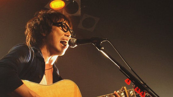 高橋 優、全国5か所フリー・ライブに8000人動員