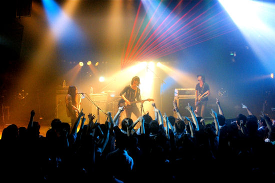 HaKU、ライヴを様々な角度から見られる“Live Stalking”をYouTubeで公開