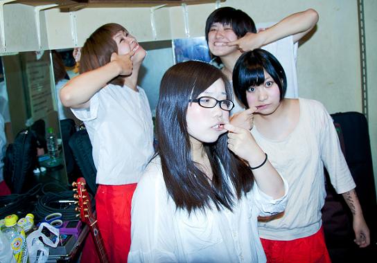 スカートの中　ラスト・アルバムを10/24に緊急リリース