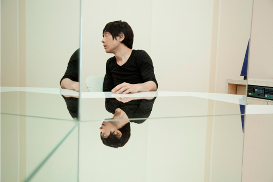 CORNELIUSが手掛けた、Eテレの番組“デザインあ”のサウンド・トラックの奇抜なジャケット写真が公開に