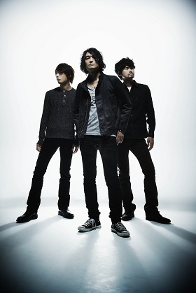 DOES 結成10周年発表、2/15Zeppにて記念ピンバッチ配布