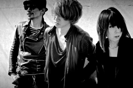 8/21にシングル『Tarantism』をリリースするBuffalo'3が表題曲MVを公開＆リリース・ツアー決定、浅井健一からコメントも