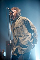 BEADYEYE0403livePHOTO1small.jpg