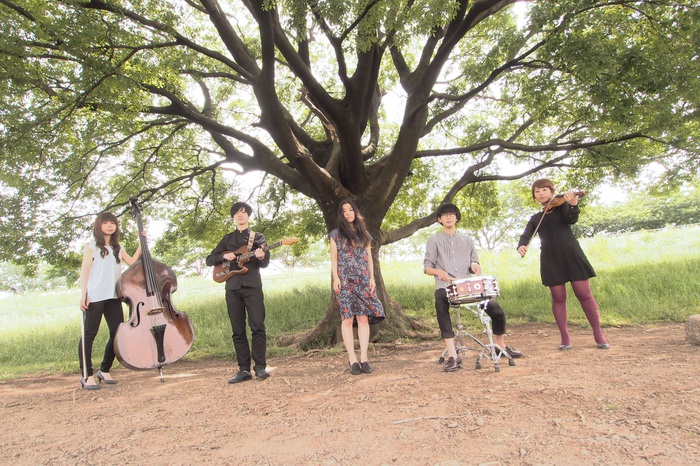 オーケストラルなサウンドを鳴らす5人組チーナ、本日リリースの2ndミニ・アルバム『DOCCI』を記念して赤い公園、神聖かまってちゃん、きのこ帝国、tricotらからのお祝いコメントを公開