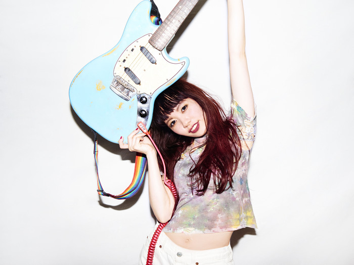 Saku、映画"ビリギャル"劇中歌「START ME UP」のMVに有村架純が出演。明日から掲示されるタワレコ"NO MUSIC, NO LIFE!"ポスターにもSaku＆有村架純が登場