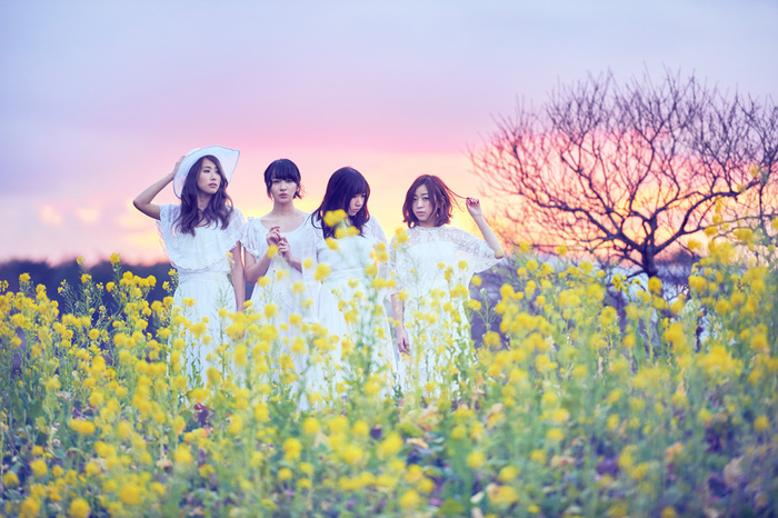 赤い公園、メンバー4人が描いたイラストのLINEスタンプの販売スタート。LINE MUSICにてニュー・シングル表題曲「Canvas」の先行配信も