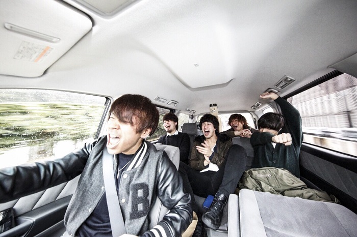 LOCAL CONNECT、全国ツアーのファイナル・シリーズにBURNOUT SYNDROMES、ラックライフら出演決定。4/6リリースの2ndミニ・アルバム『7RAILS』より「Gold」のフルMV公開