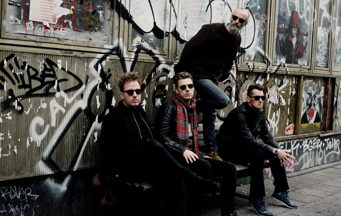 フジロックで来日するTRAVIS、4/29にリリースするニュー・アルバム『Everything At Once』のサンプラー映像公開