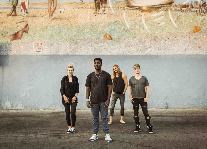 BLOC PARTY、最新シングル「Stunt Queen」のMV公開