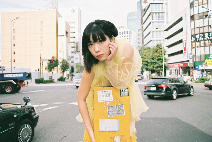 永原真夏、本日リリースの2nd EP『オーロラの国』の特設サイト公開