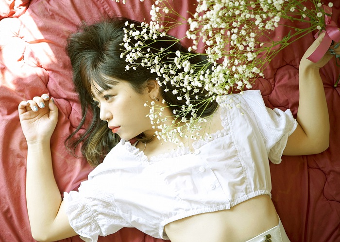 永原真夏、ニューEP『みえないちから』のジャケット公開。収録曲「この愛がそうだよ」の音源試聴も