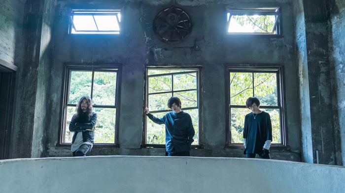 ジラフポット、12/20リリースの4thミニ・アルバムより「R.I.P.」のMV公開。レコ発ツアー第1弾ゲストにHello Sleepwalkers決定