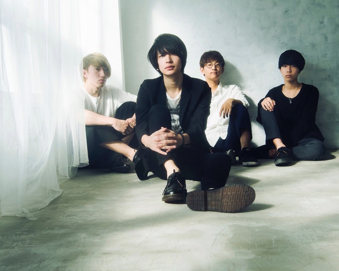 名古屋発10代のロック・バンドpostman、4/4リリースの1stミニ・アルバム『干天の慈雨』より「光を探している」MV公開。3/28からリード・トラック2曲先行配信も決定