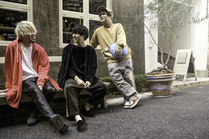 alcott、楽曲×小説×映像がコラボした4ヶ月連続リリース・プロジェクト"LOVE LETTERS"第3話"予報外れのラブソング"主題歌MV＆短編小説＆ショート・ムービー公開