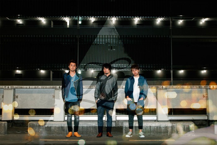 "現代版ジャズ・ロック"をコンセプトとした新感覚ピアノ・トリオ fox capture plan、劇伴奏を担当した月9ドラマ"コンフィデンスマンJP"サントラ本日5/30リリース