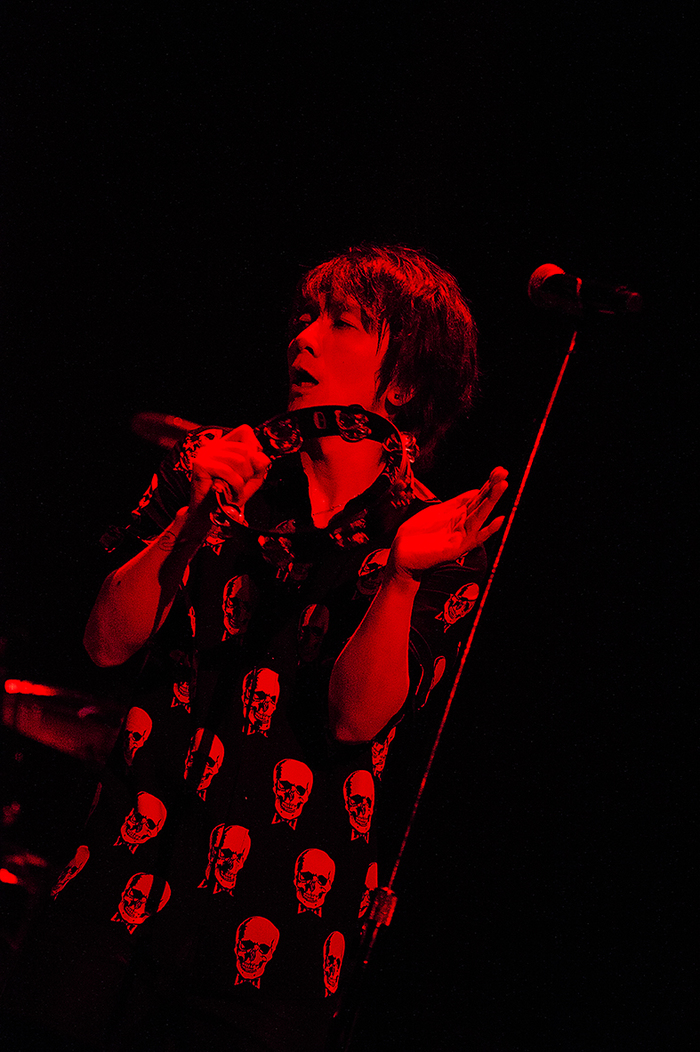 吉井和哉、ソロ・デビュー15周年記念アルバムより新曲「Island」を福岡サンパレス公演にて初披露決定＆本日6/4よりリリック・リーディング映像を期間限定公開