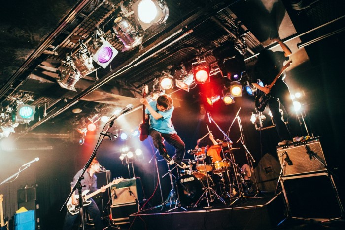 "2"、秋に東名阪CLUB QUATTROを回るツーマン・ツアー[２-man tour vol.2 "FALL FALL FALL"]開催決定