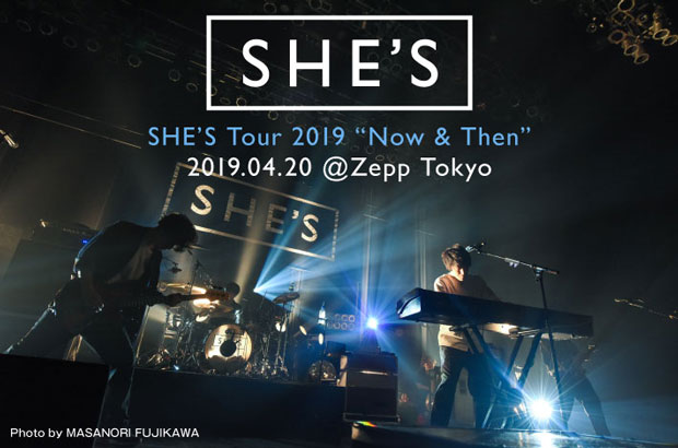 SHE'Sのライヴ・レポート公開。メンバー4人の存在感や、バンドの結束がダイレクトに伝わった、キャリア最大キャパのツアー・ファイナルZepp Tokyoワンマンをレポート