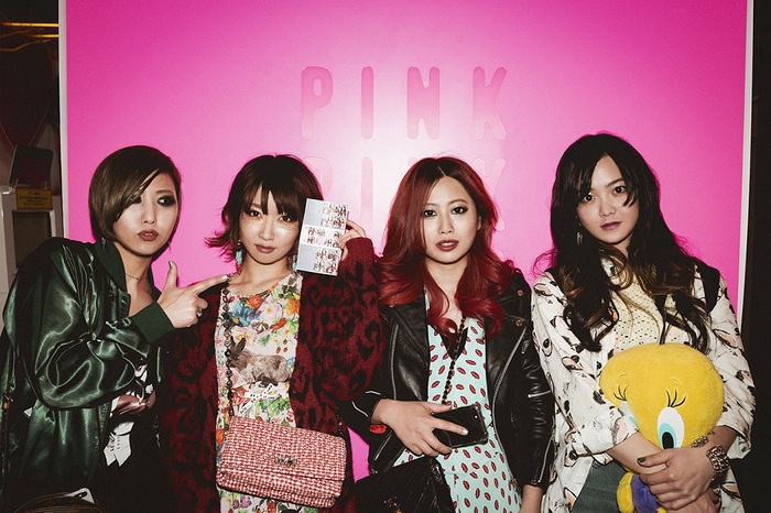 LAZYgunsBRISKY、6/26リリースのミニ・アルバム『Riot Bulb』からリード曲「Riot」MV（Short Ver.）公開。各地インストア・イベントも発表