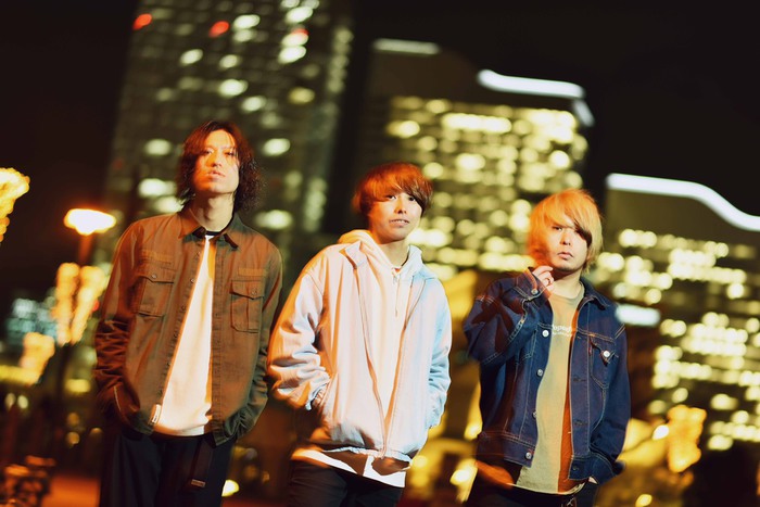 Cloque.、3/18リリースのメジャー初フル・アルバム『ネイキッドブルー』ジャケ写＆収録曲「スピカ」MV公開。リリース・ツアーも発表