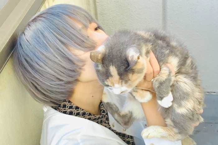 音楽系イラストレーター フクザワ、妄想バンド"Homebody Pain"の結成10周年を記念した無音12インチ・アナログ・レコード「同じ温度」発売決定