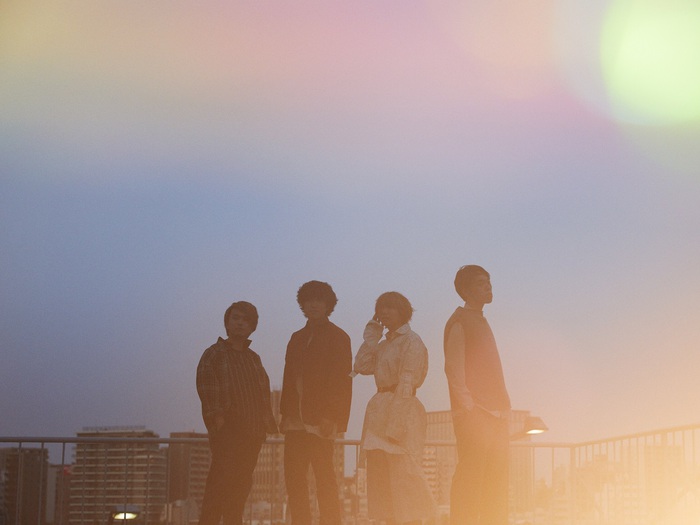 "悲しみをたべて育つバンド"あたらよ、新曲「嘘つき」TikTok独占先行配信スタート。本日9/27 19時半よりTikTok生配信。ニューEP『夜明け前』ジャケ写公開