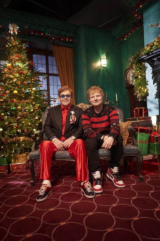 Ed Sheeran、Elton Johnとコラボし初クリスマス・ソング「Merry Christmas」12/3リリース