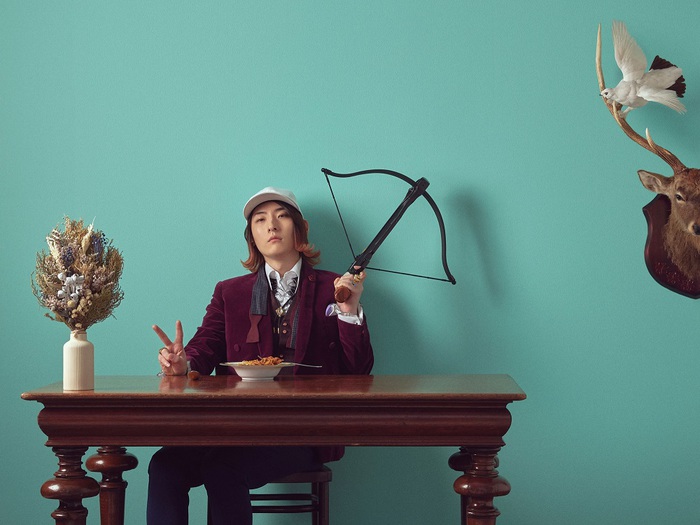 ビッケブランカ、ベスト・アルバム『BEST ALBUM SUPERVILLAIN』リリース記念スペシャル・ライヴを3/26にYouTubeプレミア公開。新曲「アイライキュー」初披露