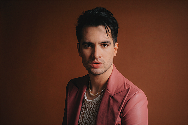 PANIC! AT THE DISCO、ニュー・アルバム『Viva Las Vengeance』より「Do It To Death」MV公開