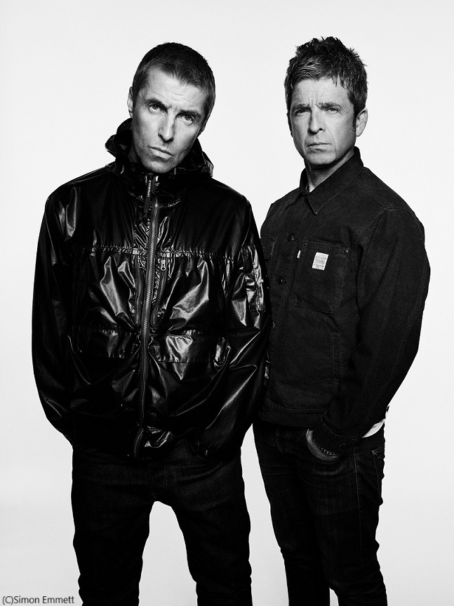 OASIS、全シングル曲を網羅したベスト・アルバム『Time Flies...1994-2009』15周年記念し限定仕様リマスター盤で6/13リリース決定