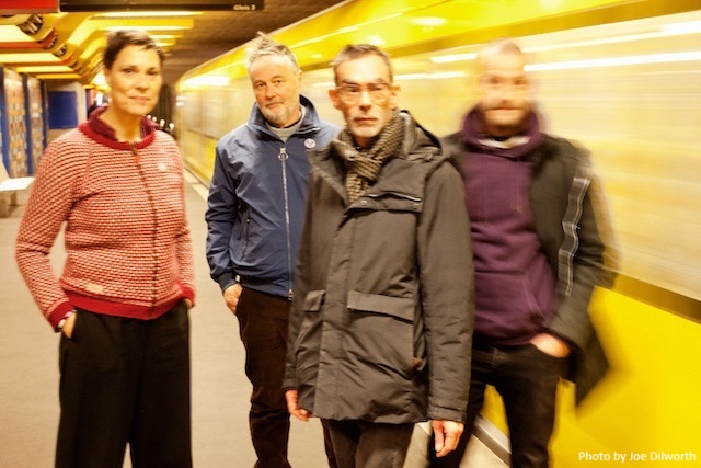 STEREOLAB、15年ぶりのニュー・アルバム『Instant Holograms On Metal Film』より「Transmuted Matter」公開