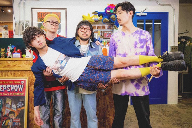 DENIMS、土井徳人（Ba）のライヴ活動休止を発表