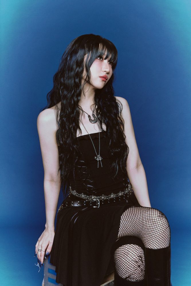 eill、16thデジタル・シングル「Love, lala ~恋の行方~」MV公開。純白のドレス纏ったeillが駆け落ちし夜の街を駆け抜ける