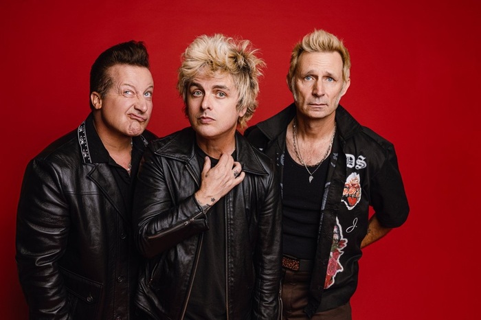 GREEN DAY、アルバム『Saviors』収録曲「One Eyed Bastard」アムステルダム公演のライヴ音源リリース