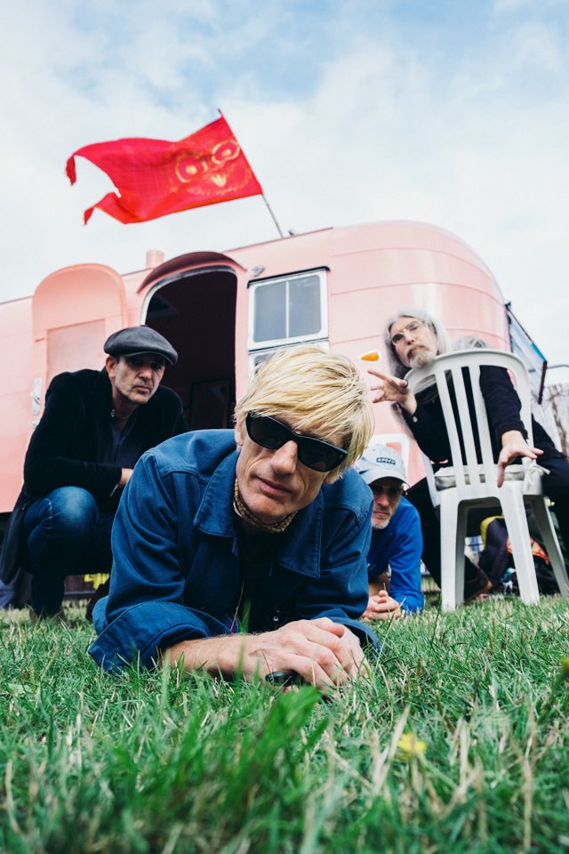 KULA SHAKER、8thアルバム『Wormslayer』来年1/30リリース決定。先行シングル「Good Money」全てAIによって制作されたMV公開