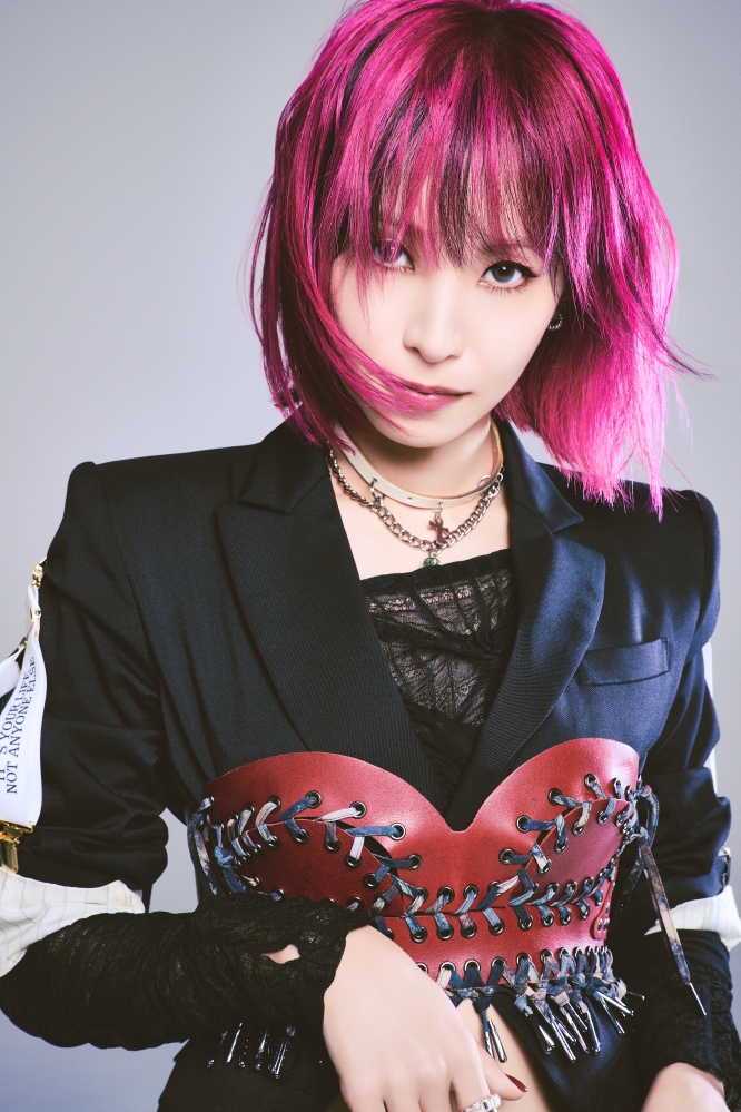 LiSA、7枚目のフル・アルバム『LACE UP』4/15リリース。国内アリーナ・ツアー&アジア・ツアー"LiVE is Smile Always~15~"開催等ソロ・デビュー15周年イヤー記念企画発表