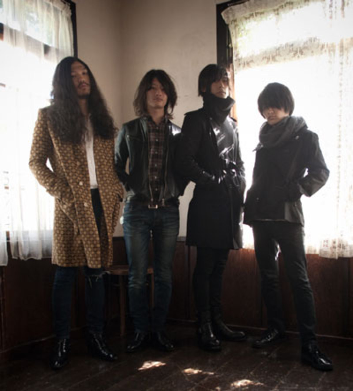 Champagne] 3rd アルバム『Schwarzenegger』詳細決定！