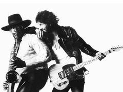 E Street BandのClarence Clemonsが逝去。Bruce Springsteen、Slashらが追悼の声