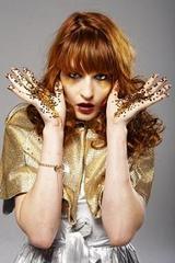 FLORENCE + THE MACHINE、待望の2ndアルバム収録予定の新曲を公開！