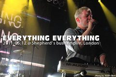 EVERYTHING EVERYTHING、ロンドンでのライヴをレポート！