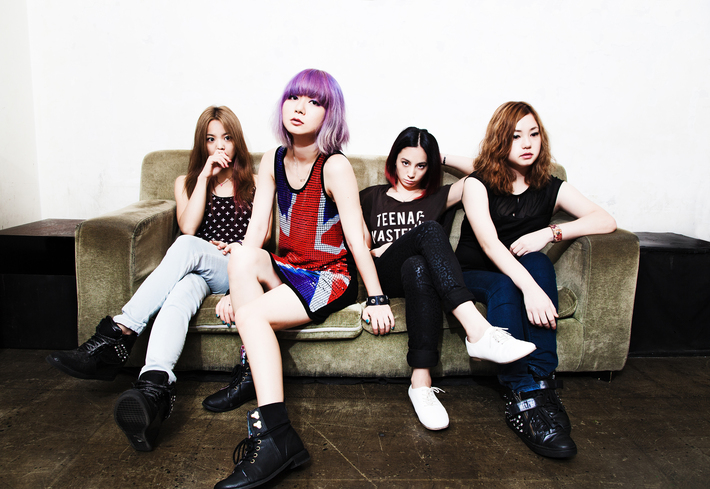 FLiP、11/10の渋谷AXでの初ワンマンを控え特設サイトにて応援メッセージ募集。Ustream＆ニコ生にて"FLiP AX ドラフト会議"特別番組の配信も決定