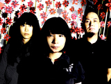 大阪発3ピース・バンド"コロボックルズ"、最新アルバムを引っ提げ3月より初の全国ツアー"TOUR 2014 かざぐるまセレナーデ"の開催を発表