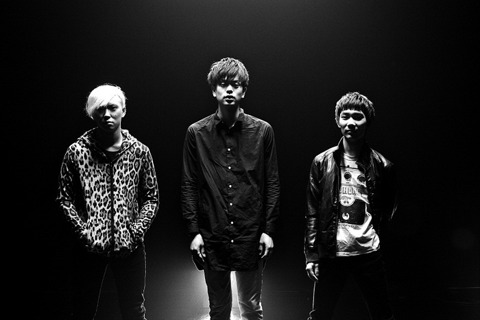 北海道出身の3人組 ロック・バンドThe coridras、4/2リリースのタワーレコード限定第2弾シングル『煙』より、タイトル・トラックのMVを公開
