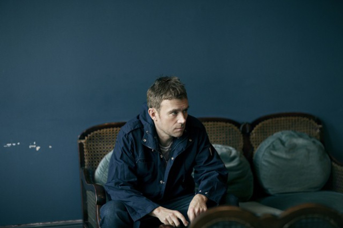 Damon Albarn、BLURの楽曲「This Is A Low」のソロ・パフォーマンス