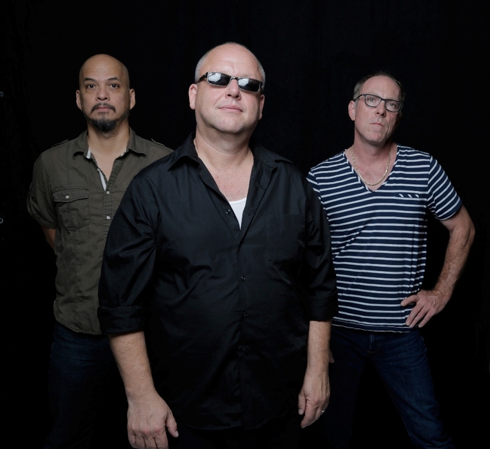 PIXIES、23年ぶりのニュー・アルバム『Indie Cindy』より「Silver Snail」のMVを公開