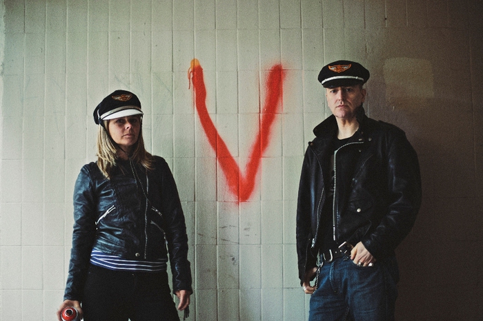 THE VASELINES、約4年ぶりとなるニュー・アルバム『V For Vaselines』より「High Tide Low Tide」のMV公開