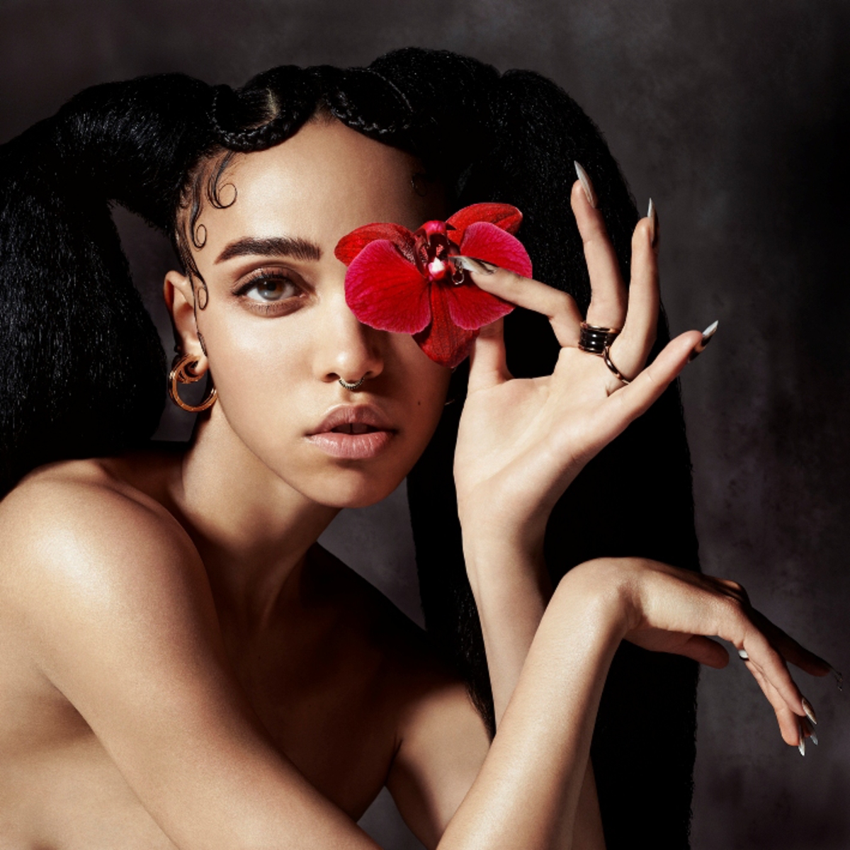 FKA TWIGS、デビュー・アルバム『LP1』より「Video Girl」のMV公開。監督はFLYING LOTUS のMVも手掛ける